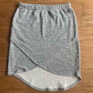 Lightweight fleece-like elastic waist skirt